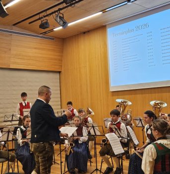 1ee0dedf-7b53-426e-b6ca-43e296193f74