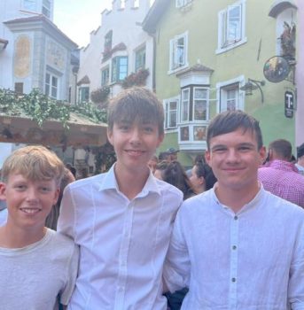 WhatsApp Image 2025-09-22 at 10.39.18 (7)