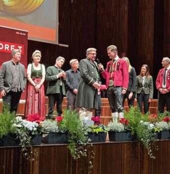 WhatsApp Image 2025-11-16 at 09.24.09